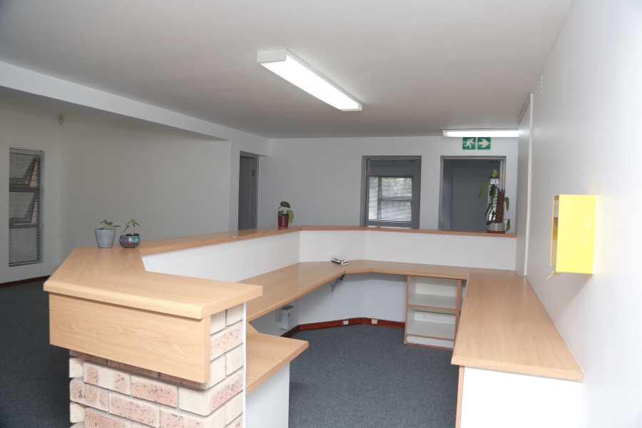 To Let commercial Property for Rent in Beacon Bay North Eastern Cape